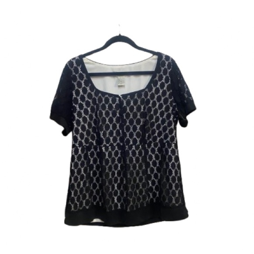 Woman Plus Size Black Lace Overlay Blouse Curve Size 1X